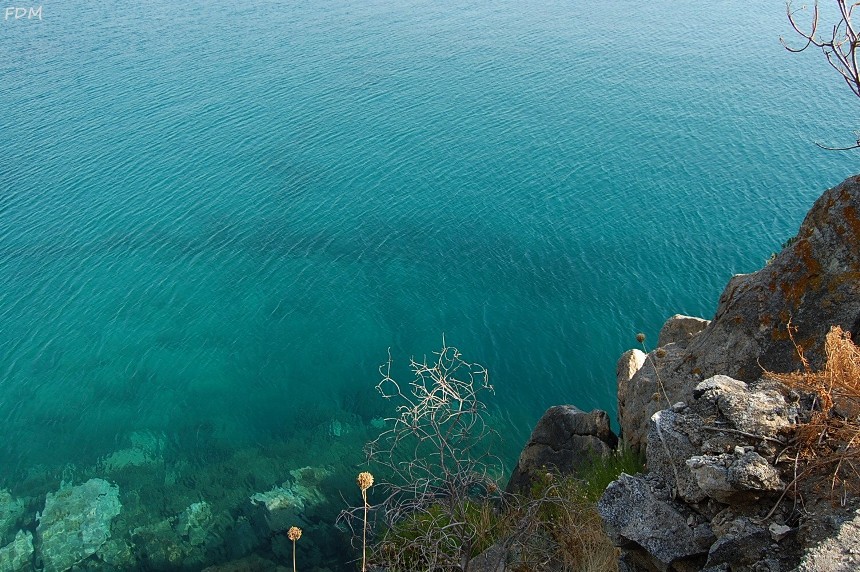 Calabria - scogliera di Copanello e grotte di San Gregorio